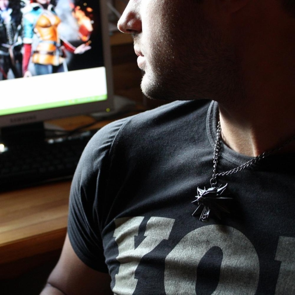The Witcher Wild Hunt 3 Wolf Medallion Necklace